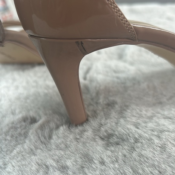 KENNETH COLE Women's Tan Mallory Ankle Strap Mid Heel Sandals size 8 1/2 - Picture 9 of 9